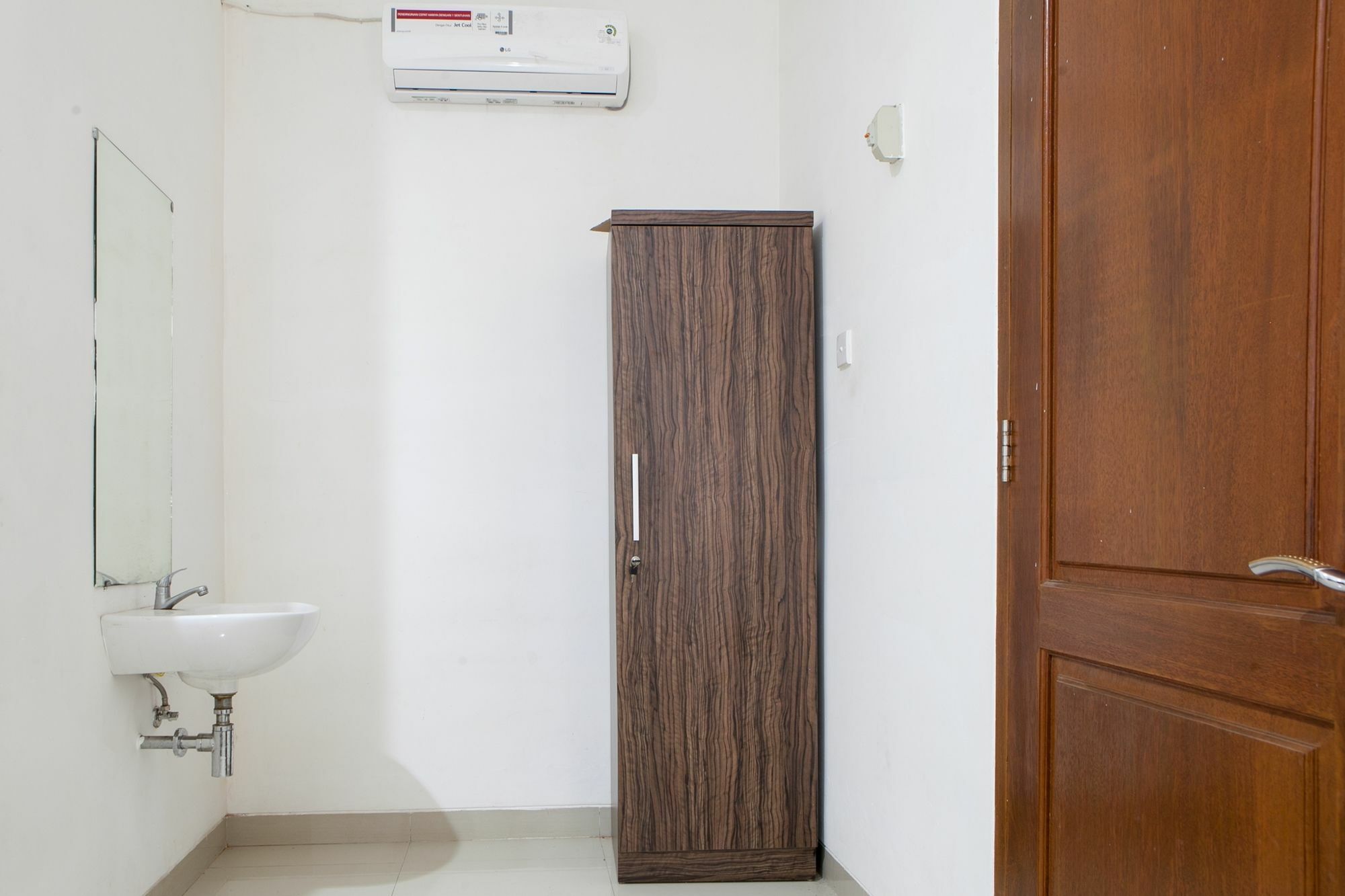 Hotel Reddoorz Near Tegalega Park Bandung Exterior foto